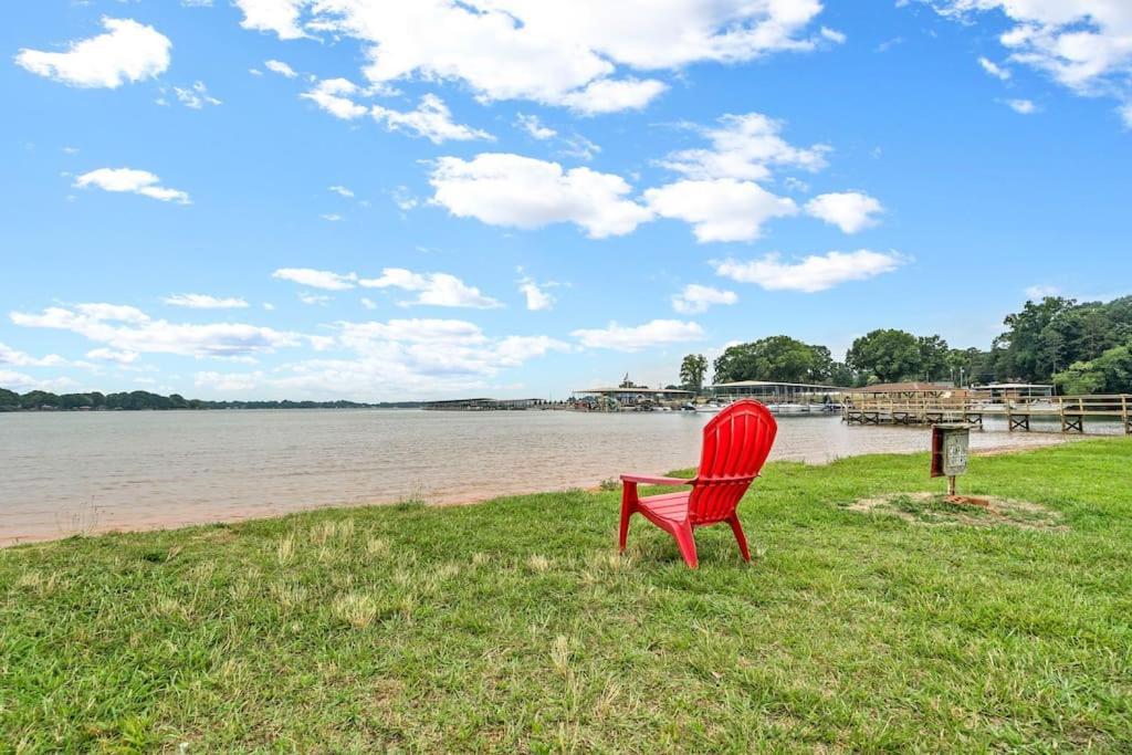 Cozy Lake Home - Jacuzzi King Bed Marina Access Mooresville Buitenkant foto